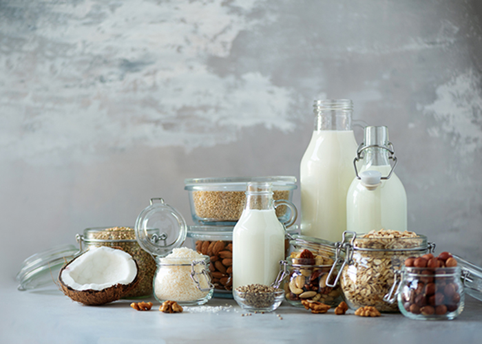 Lait d'avoine : bienfaits d'une boisson végétale qui a tout pour plaire -  La Fourche